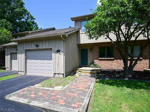 105 Topaz Trl, Cortland, OH, 44410-1379 | Card Image