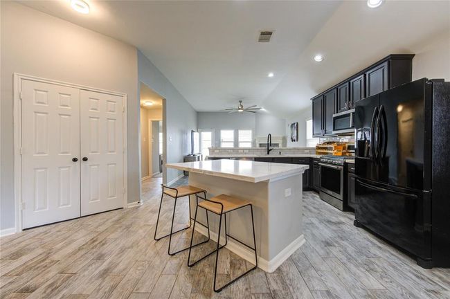 21811 Blossom Grove Ln, House other with 3 bedrooms, 2 bathrooms and 2 parking in Spring TX | Image 15