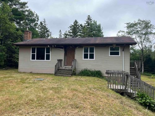256 Pleasant Valley Rd, Upper Musquodoboit, NS, B0N2M0 | Card Image