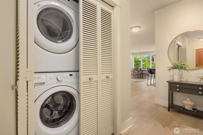 Convenient full size stack washer and dryer | Image 23