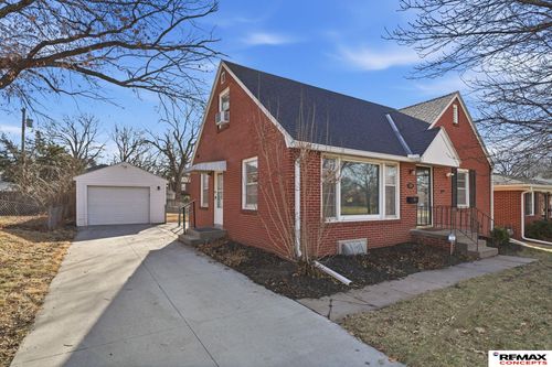 924 S 39th Street, Lincoln, NE, 68510 | Card Image