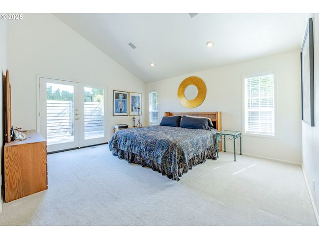 1705 River Pointe Loop, House other with 4 bedrooms, 2 bathrooms and 2 parking in Eugene OR | Image 25