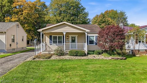 332 Caroline Ave, Hubbard, OH, 44425-1535 | Card Image