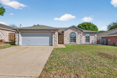 10804 Edgewater Dr, Benbrook, TX, 76126-4512 | Card Image