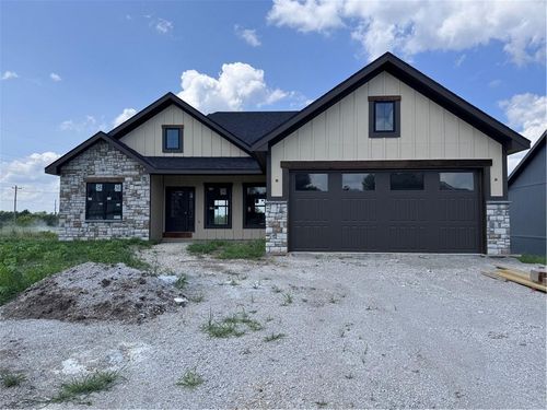 803 Timberline Dr, Cameron, MO, 64429-1578 | Card Image