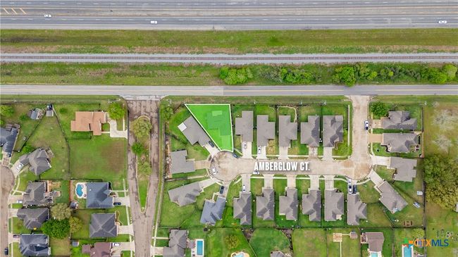 211 Amberglow Ct, House other with 3 bedrooms, 2 bathrooms and null parking in Victoria TX | Image 5