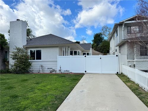4235 Colbath Ave, Sherman Oaks, CA, 91423-4209 | Card Image