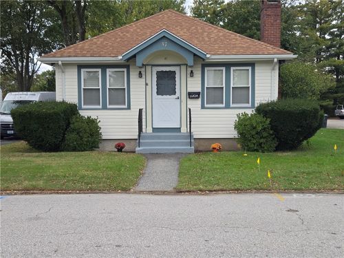 37 George Arden Ave, Warwick, RI, 02886-3227 | Card Image