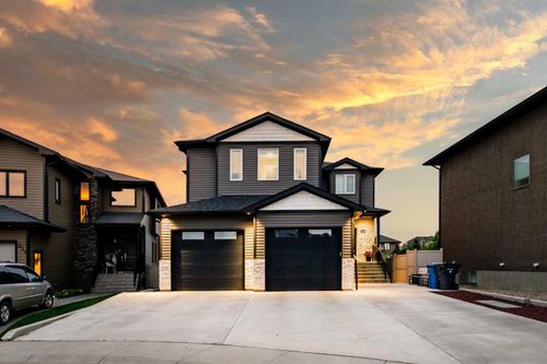 335 Ranchview Pl Ne, Medicine Hat, AB, T1C0G6 | Card Image
