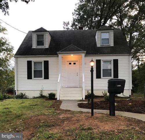 4004 74th Pl, HYATTSVILLE, MD, 20784 | Card Image