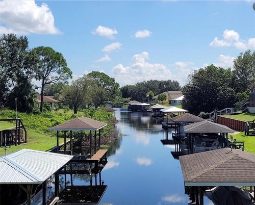 148 Bougainvillea St Ne, Lake Placid, FL, 33852-9748 | Card Image