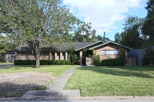 7802 Valley View Ln, Houston, TX, 77074-5329 | Card Image