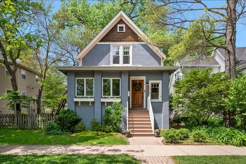 219 Catalpa Pl, Wilmette, IL, 60091-3301 | Card Image