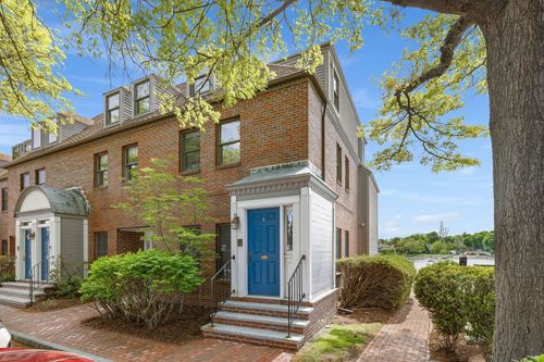 10r-500 Market St, Portsmouth, NH, 03801-3457 | Card Image