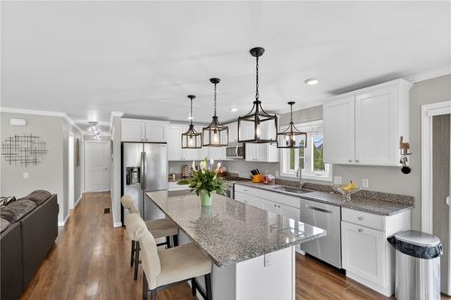 10 Corrine Dr, Johnston, RI, 02919-6432 | Card Image