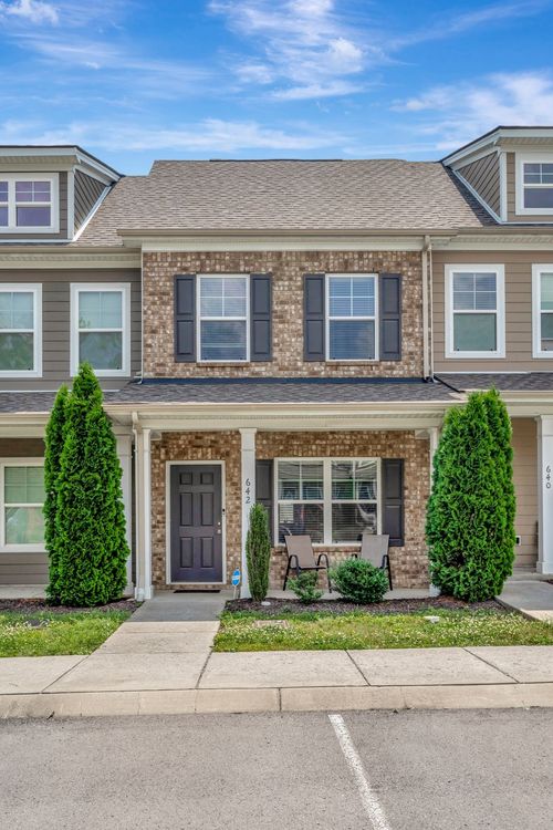 642 Bradburn Village Cir, Antioch, TN, 37013-2295 | Card Image