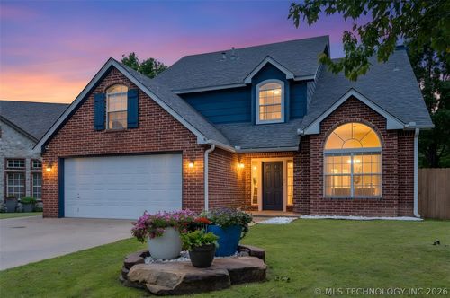 8802 N 136th Eastavenue, Owasso, OK, 74055 | Card Image
