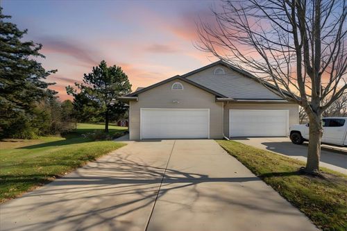399 Michele Street, Mount Horeb, WI, 53572 | Card Image