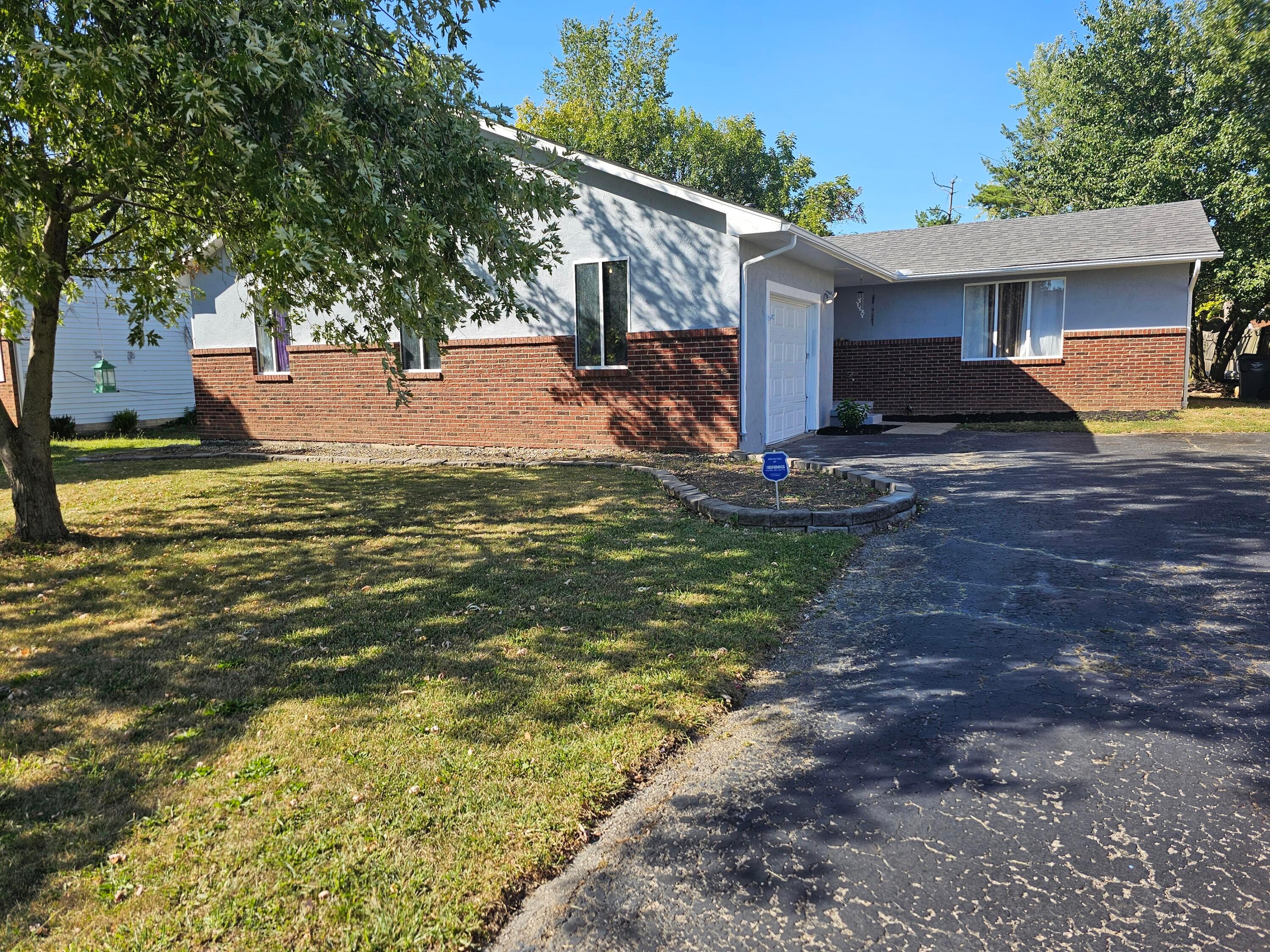 Blackhaw Dr, Reynoldsburg, OH 43068
