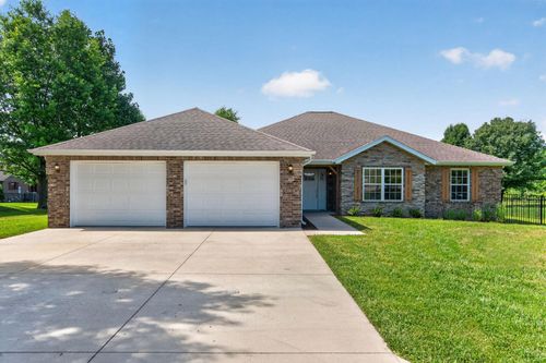 302 E 26th St, Mountain Grove, MO, 65711-4027 | Card Image