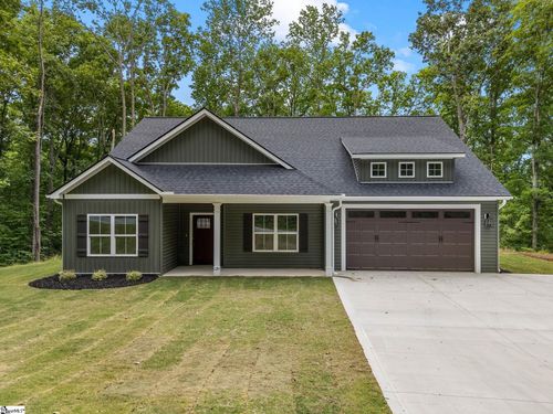 16 Forest Dr, Travelers Rest, SC, 29690-8178 | Card Image