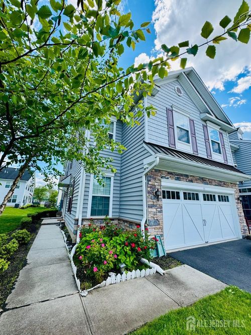 11 Morris Ln, Cranbury, NJ, 08512-3416 | Card Image