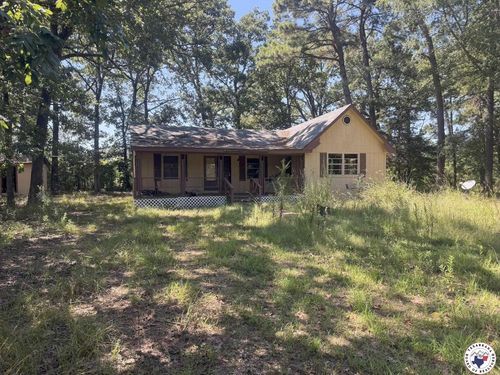 136 County Road 2201, Hooks, TX, 75561-7000 | Card Image