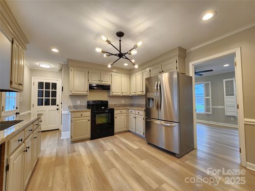 7232 Sheffingdell Dr, Charlotte, NC, 28226-3123 | Card Image