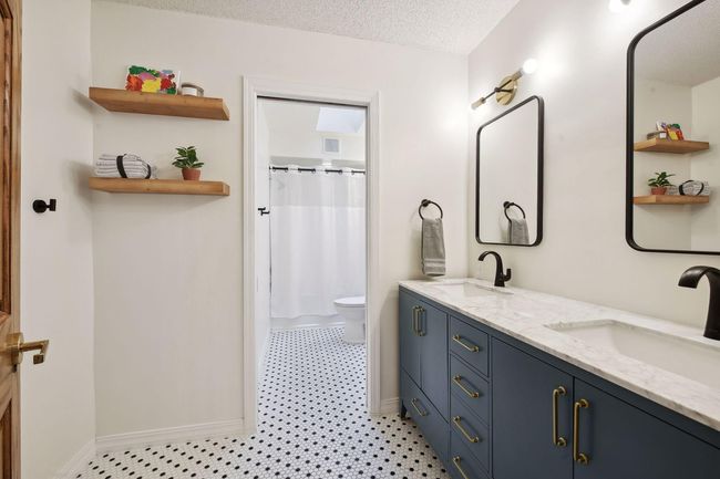 10481 Bluff Rd, House other with 5 bedrooms, 4 bathrooms and null parking in Eden Prairie MN | Image 40