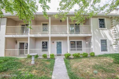 8602 Old Carriage Ct, Knoxville, TN, 37923-6360 | Card Image