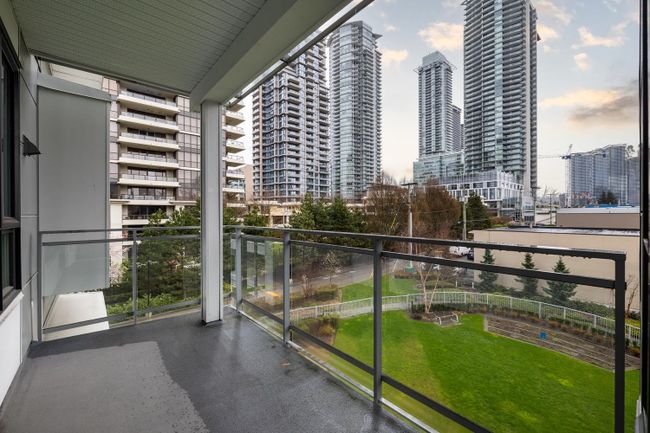 413 - 2188 Madison Avenue, Condo with 3 bedrooms, 2 bathrooms and 2 parking in Burnaby BC | Image 9