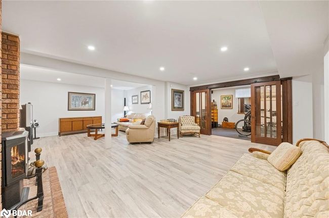 38 Willow Dr, House other with 5 bedrooms, 3 bathrooms and 8 parking in Tiny ON | Image 25