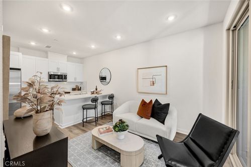 1954 Avenida Del Sol, Placentia, CA, 92870-6784 | Card Image