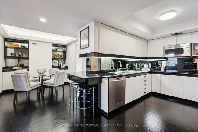 PH2 - 1166 Bay St, Condo with 3 bedrooms, 4 bathrooms and 4 parking in Toronto ON | Image 11