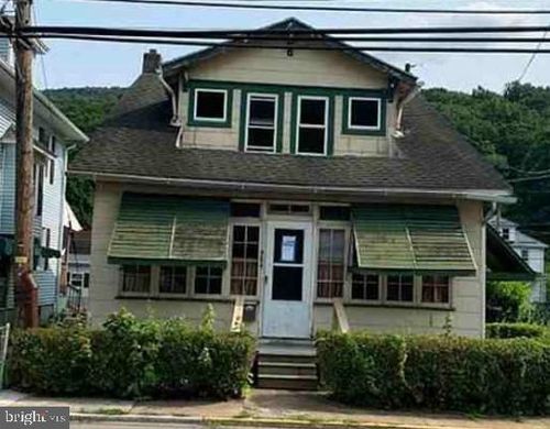 954 Center St, COAL TOWNSHIP, PA, 17866-1011 | Card Image