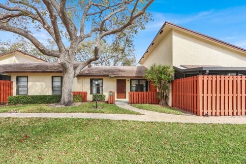 8091 Se Villa Cir, Hobe Sound, FL, 33455-2079 | Card Image