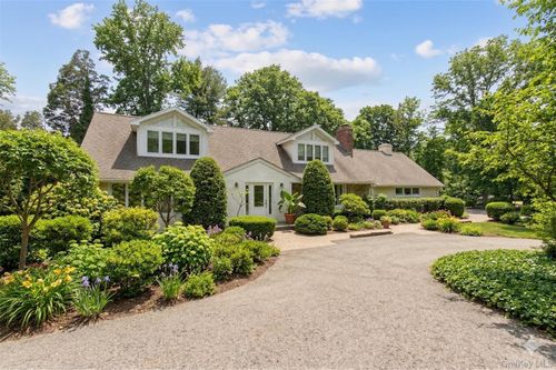 1 The Brae, Woodbury, NY, 11797-2813 | Card Image