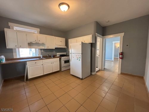 514 E Jersey St, Elizabethport, NJ, 07206-1226 | Card Image