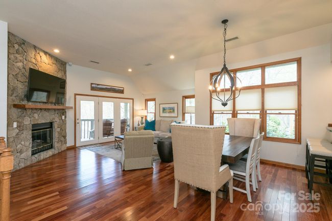 C - 220 Stoney Falls Loop, Condo with 3 bedrooms, 3 bathrooms and null parking in Burnsville NC | Image 4