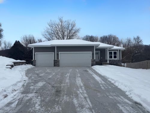 102 Bavarian Cir, Cannon Falls, MN, 55009-1201 | Card Image