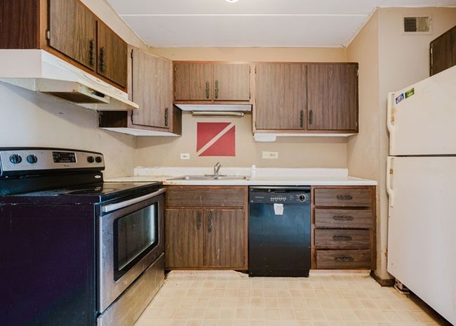 APT-2E - 3012 171 St St, Condo with 2 bedrooms, 1 bathrooms and null parking in Hazel Crest IL | Image 8
