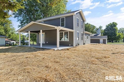 402 N Fulton St, Payson, IL, 62360-1027 | Card Image