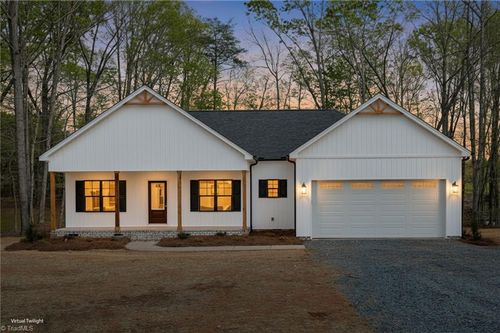 140 Bud Rd, Reidsville, NC, 27320-7333 | Card Image