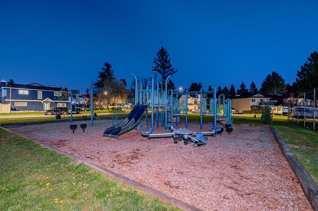 118 Springfield Dr, House other with 4 bedrooms, 2 bathrooms and 2 parking in Aldergrove BC | Image 32
