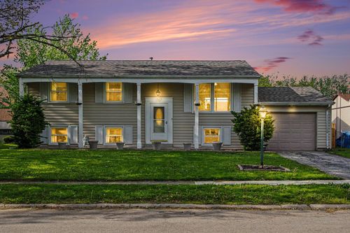 1707 Peachtree Dr, Valparaiso, IN, 46383-3916 | Card Image