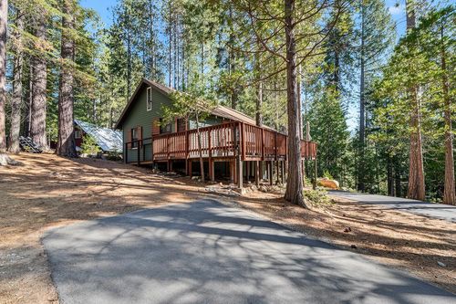 22162 Sarah Circle, Long Barn, CA, 95335 | Card Image