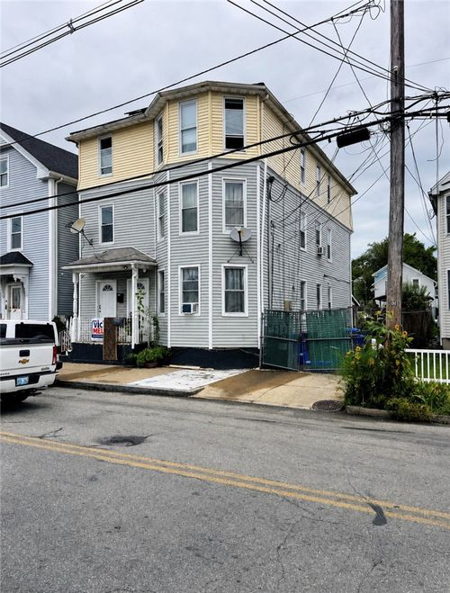 739 Potters Ave Avenue, Providence, RI, 02907 | Card Image