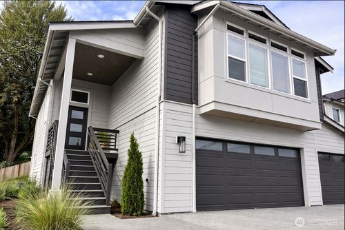 15227 51st Ave S, Tukwila, WA, 98188-2332 | Card Image