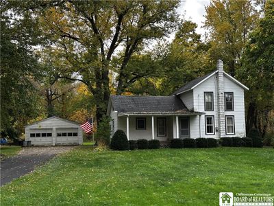 Exterior view of the home | Image 1