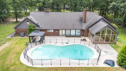1301 Lurlyn Rd, Poplar Bluff, MO, 63901-2716 | Card Image